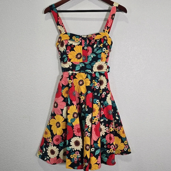 Eva Rose Floral Retro Fit And Flare Swing Dress Size Medium NWT Pinup Rockabilly - Picture 2 of 12